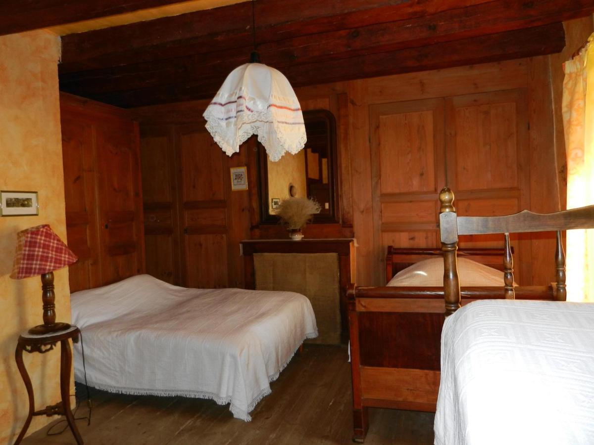 Auberge Paysanne Loubaresse  Exterior foto